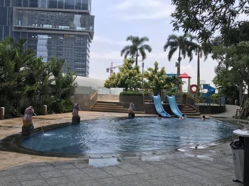 Cosmy Orchard Apartment 수라바야 외부 사진