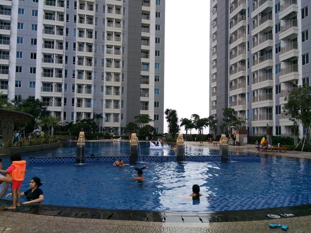 Cosmy Orchard Apartment 수라바야 외부 사진